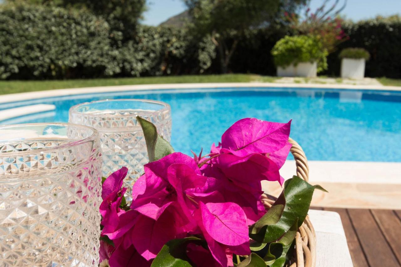 Villa Bougainvillea Con Piscina E Giardino Privato A Pochi Passi Dal Mare Castiadas Exteriör bild