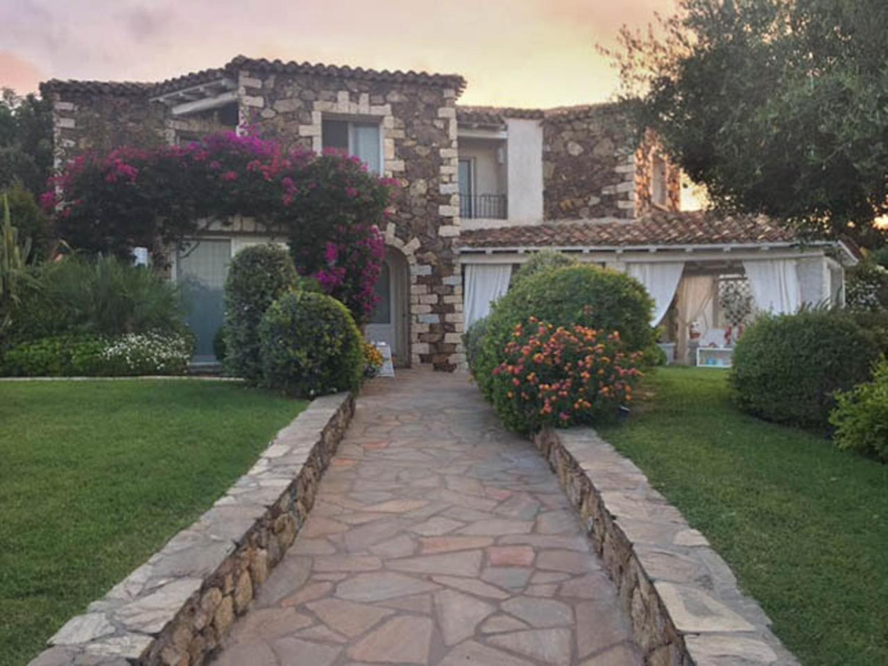 Villa Bougainvillea Con Piscina E Giardino Privato A Pochi Passi Dal Mare Castiadas Exteriör bild